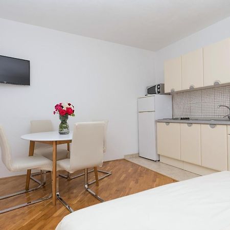 Skiljini Dvori - Apartman Makarska Buitenkant foto