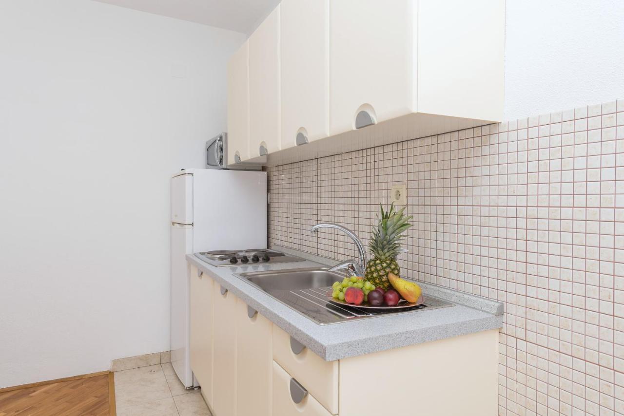 Skiljini Dvori - Apartman Makarska Buitenkant foto
