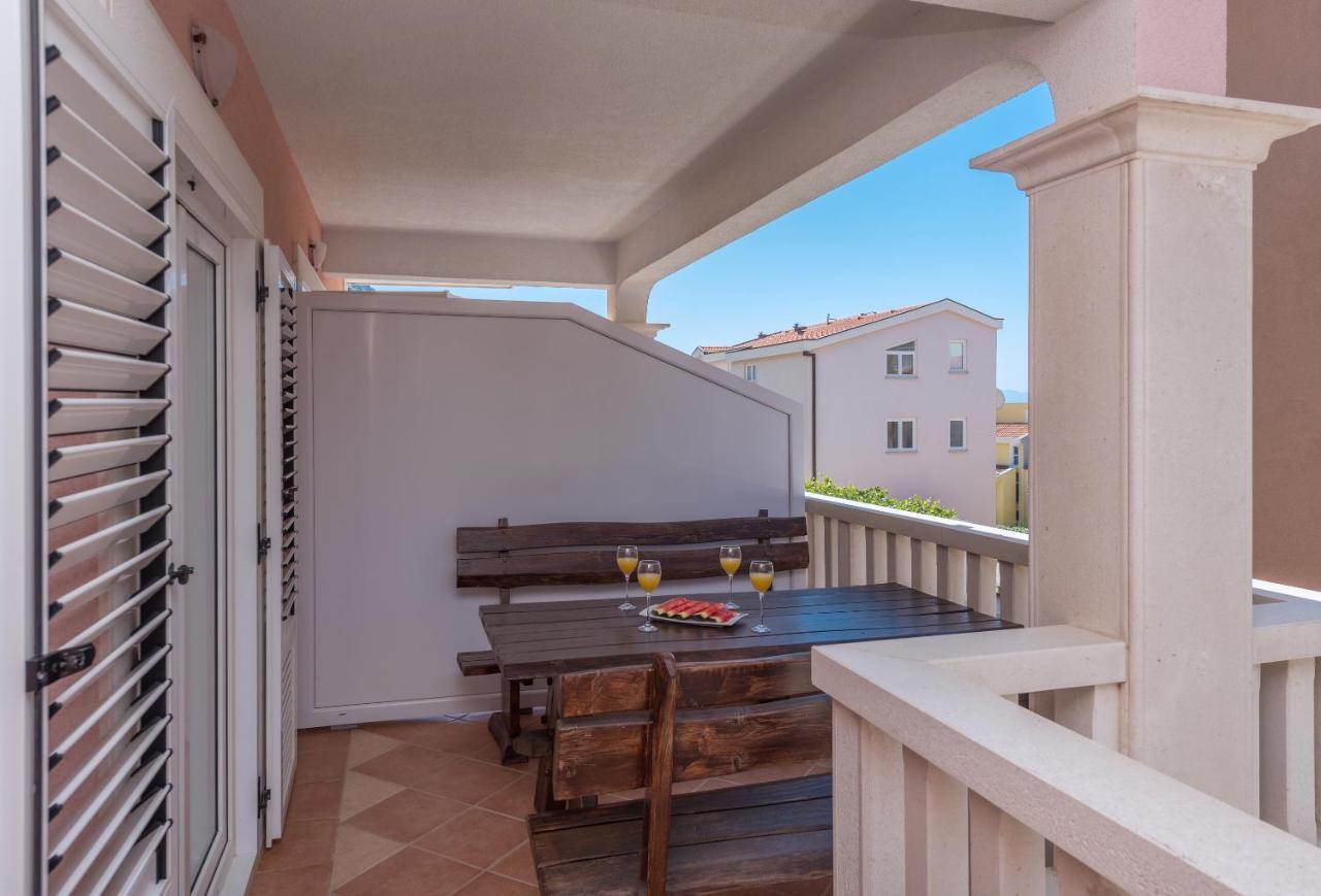 Skiljini Dvori - Apartman Makarska Buitenkant foto